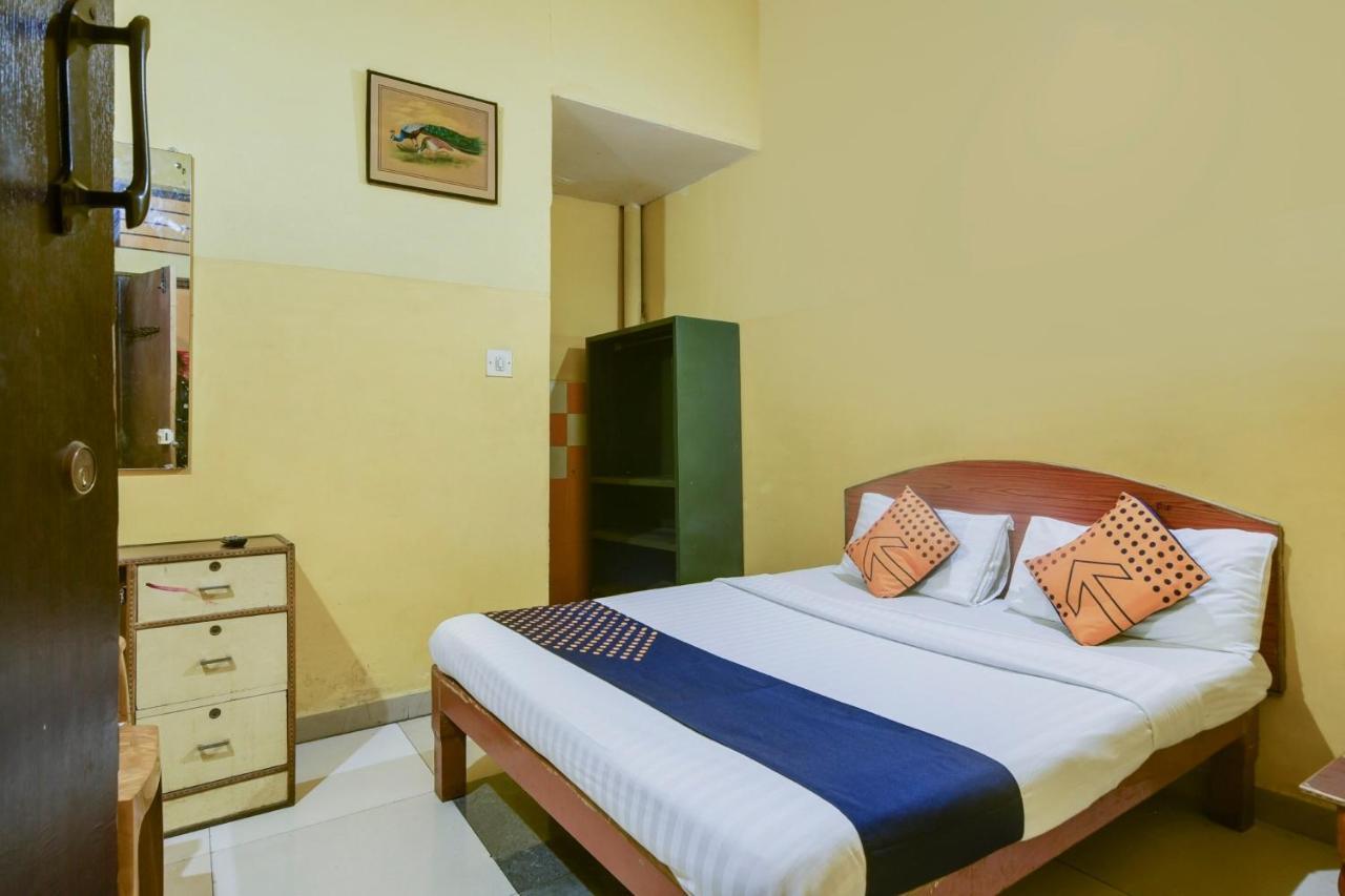 Spot On 74228 Galaxy Comforts Narasimharaja Puram Exterior foto